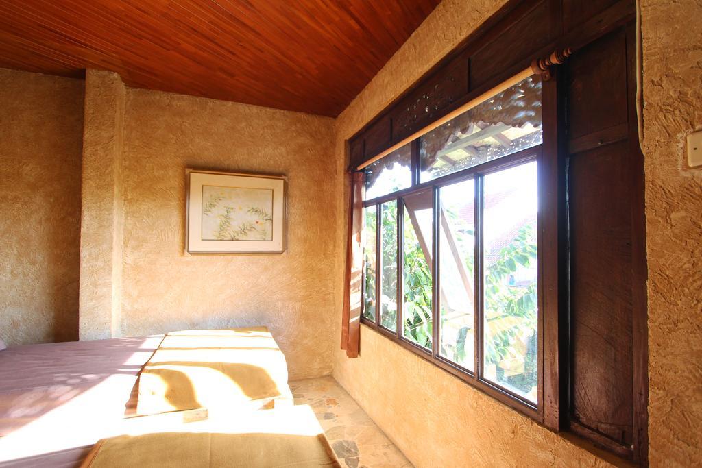 Homestay Posnya Seni Godod Art Gallery & *