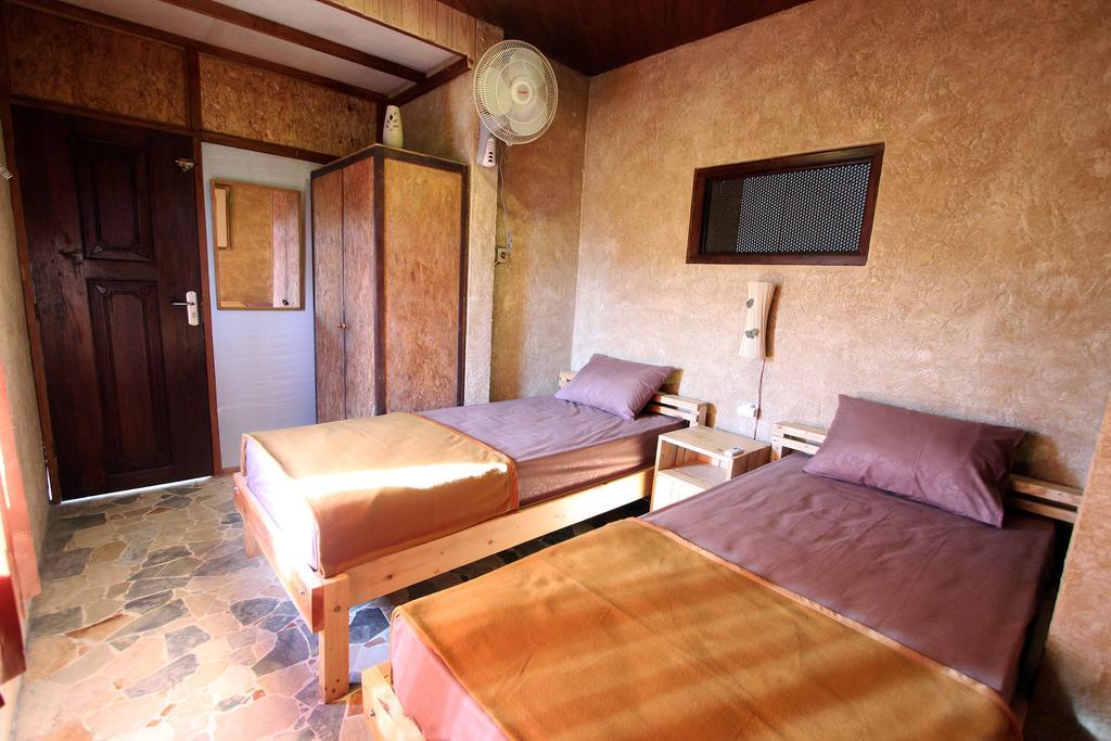 Homestay Posnya Seni Godod Art Gallery &